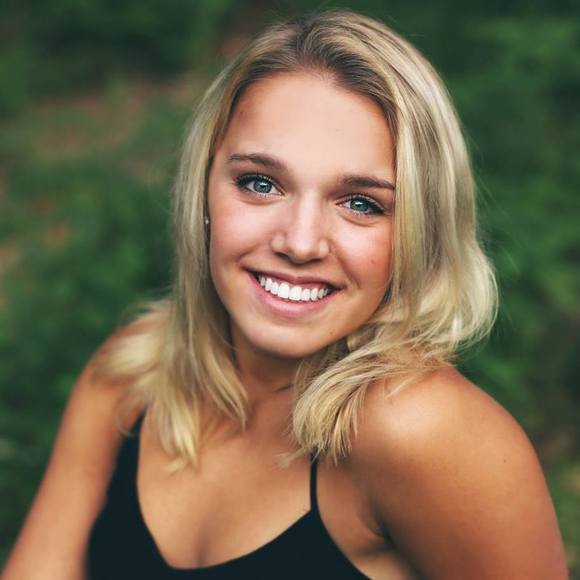 Meet your Posher, Tatum - Picture 1 of 1